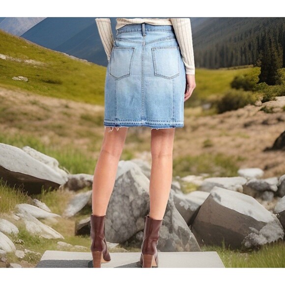 NWT Chic Gap 1969 Denim Sz30 Let Down Blue Raw Hem Distressed Stitched Sweet - Picture 2 of 6